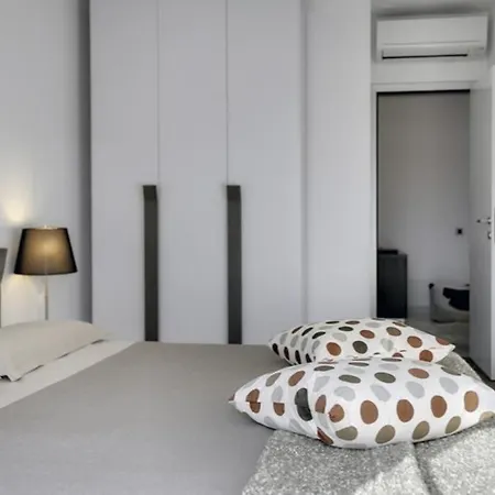 Business Apartment *