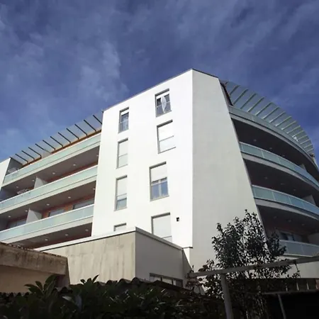 Apartment Business *